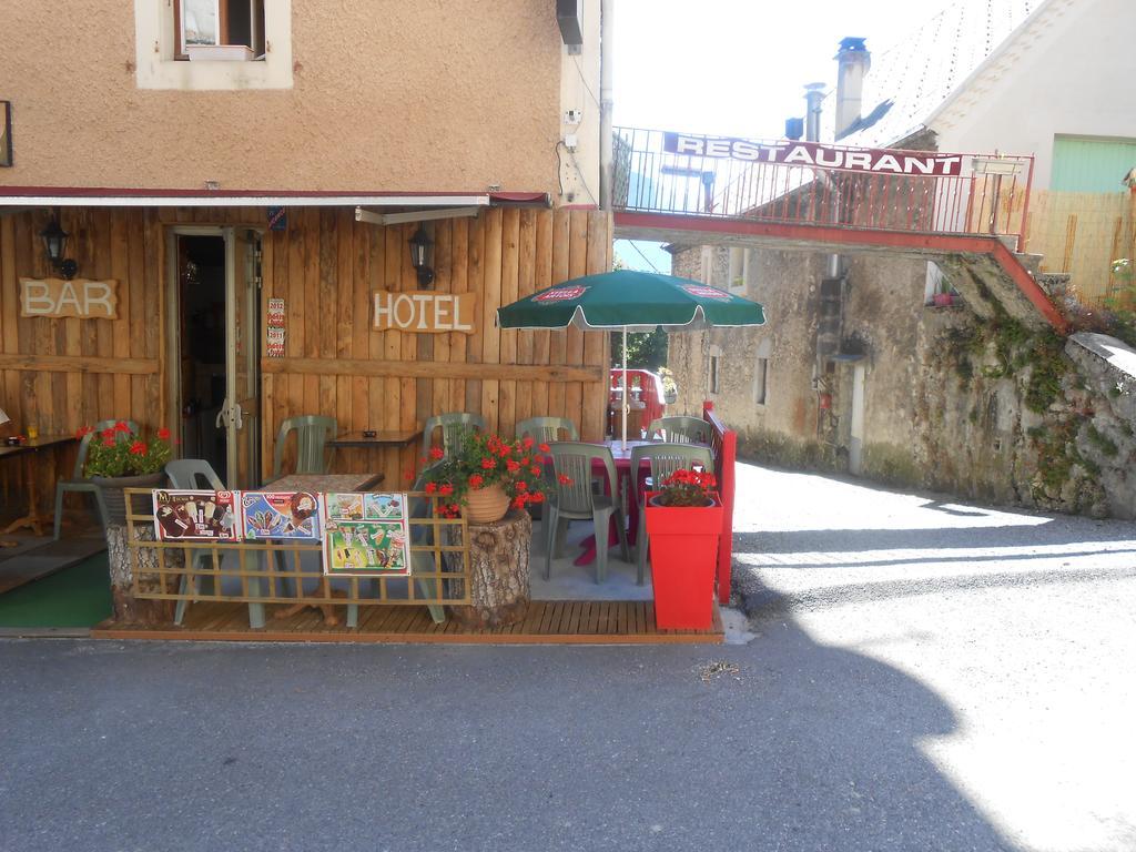 Les 3 Marmottes Hotel Lus-la-Croix-Haute Exterior foto